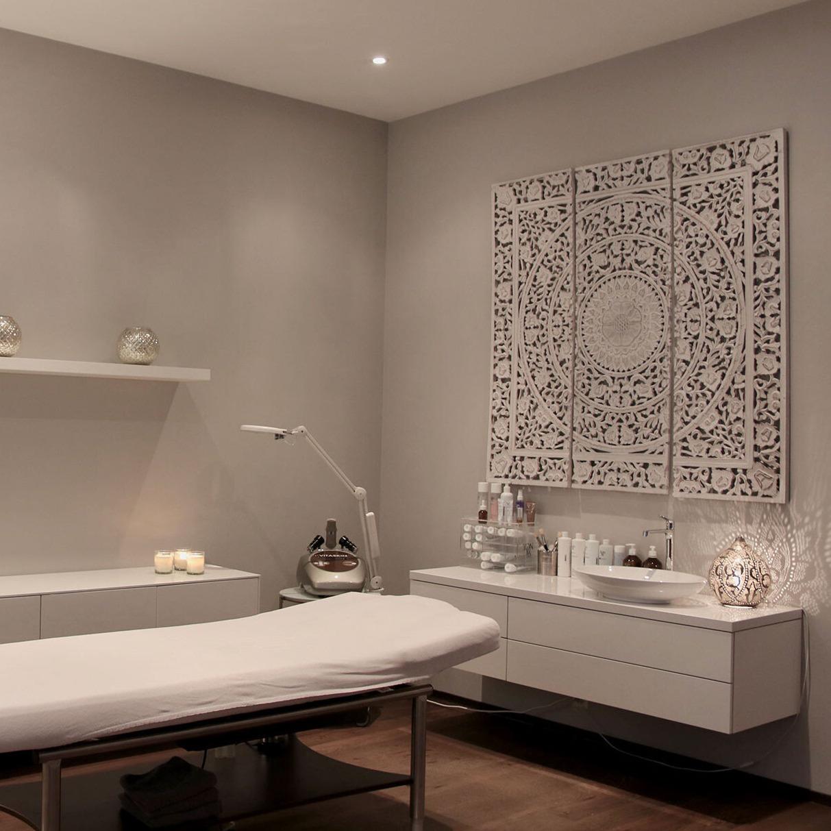 Traumhaut Kosmetik GmbH Kosmetische Gesichtsbehandlungen, Microdermabrasion & Microneedling