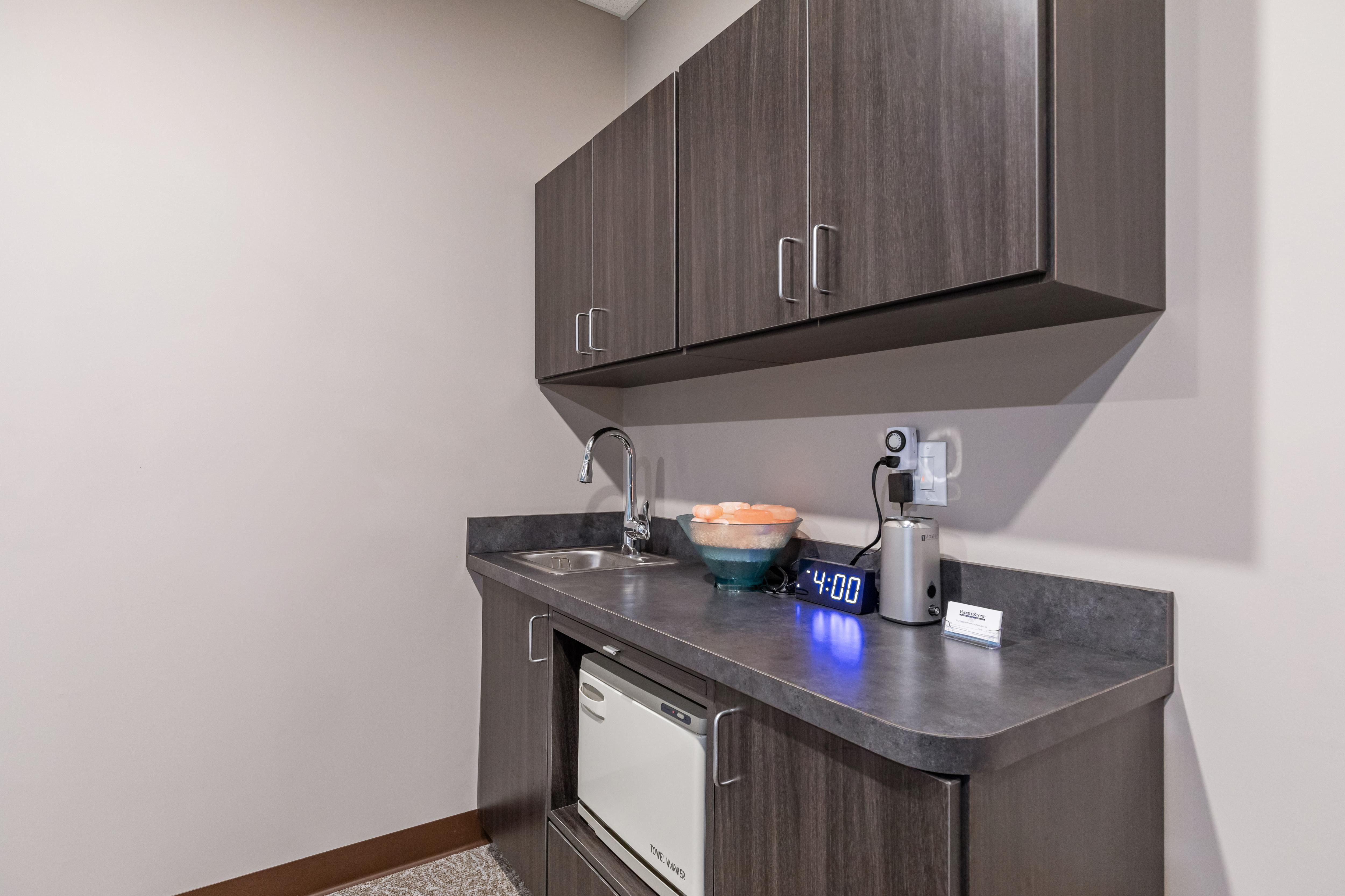 Hand & Stone Massage and Facial Spa