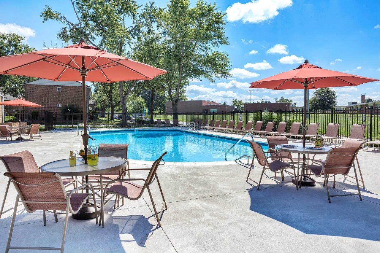 Fox Pointe Apartment Homes