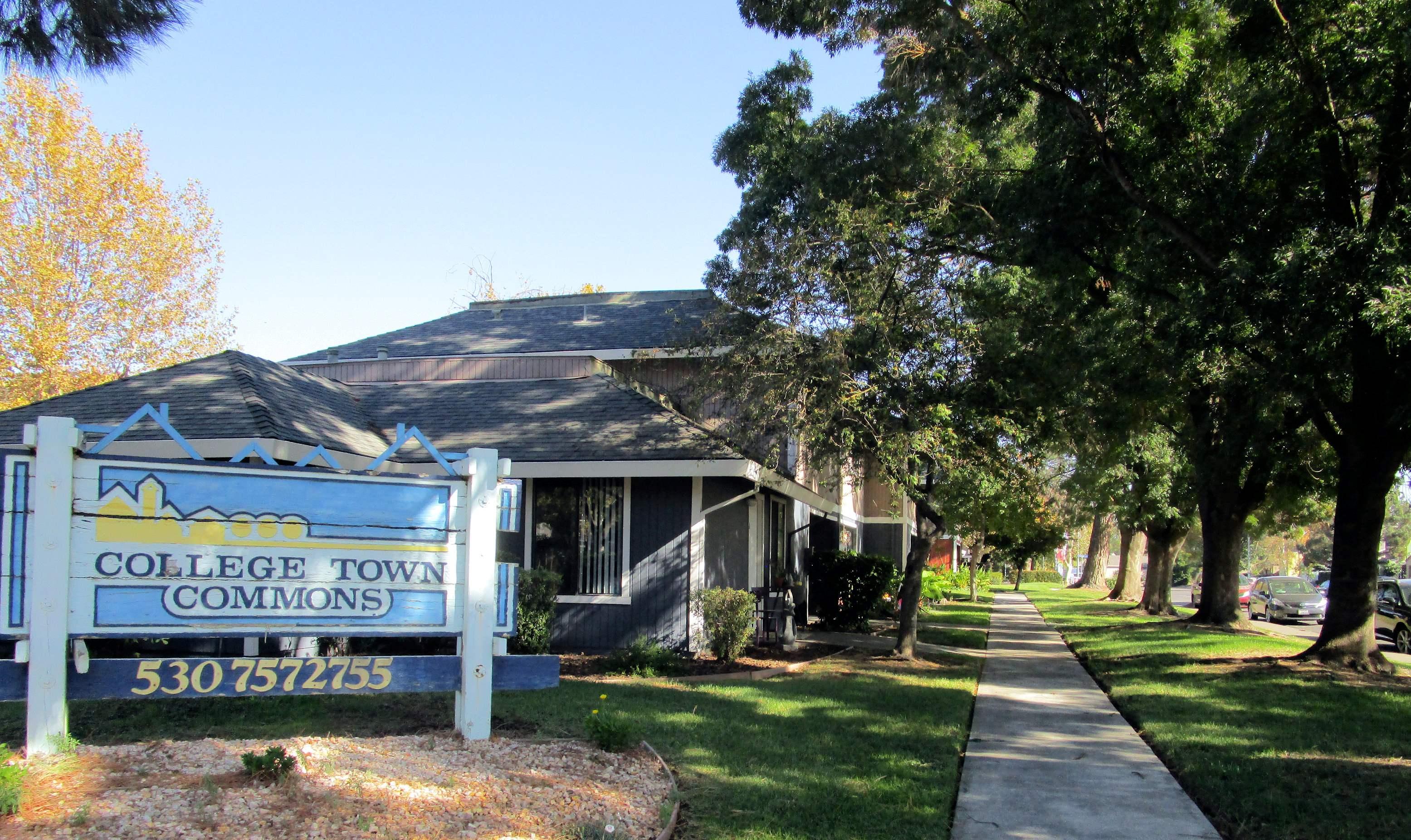 College Town Commons