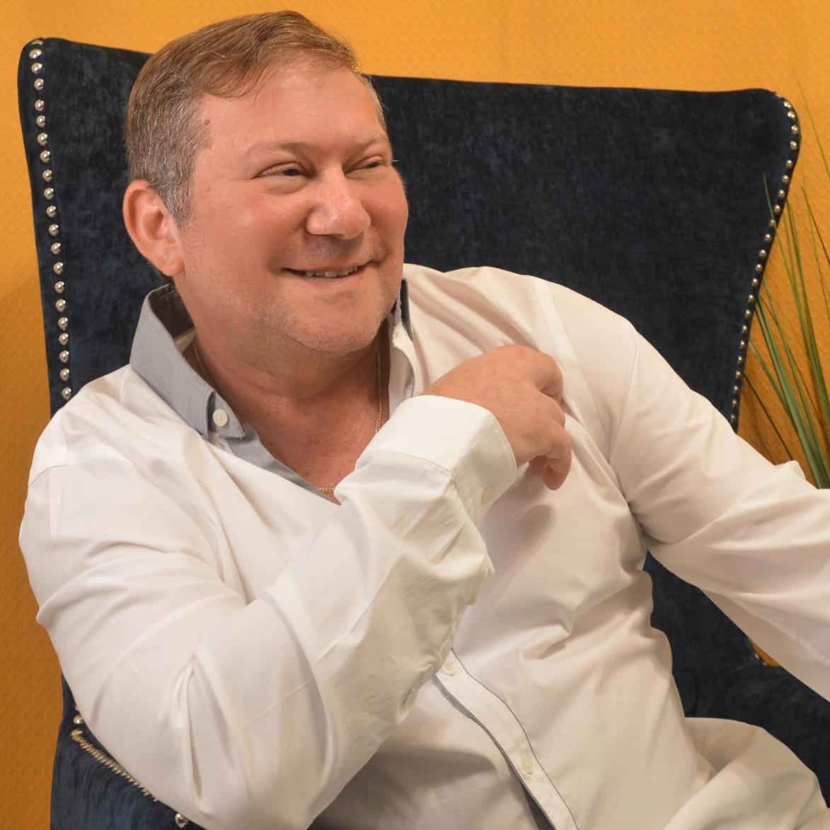 Dr. Alfonso Garcia Bello, MD