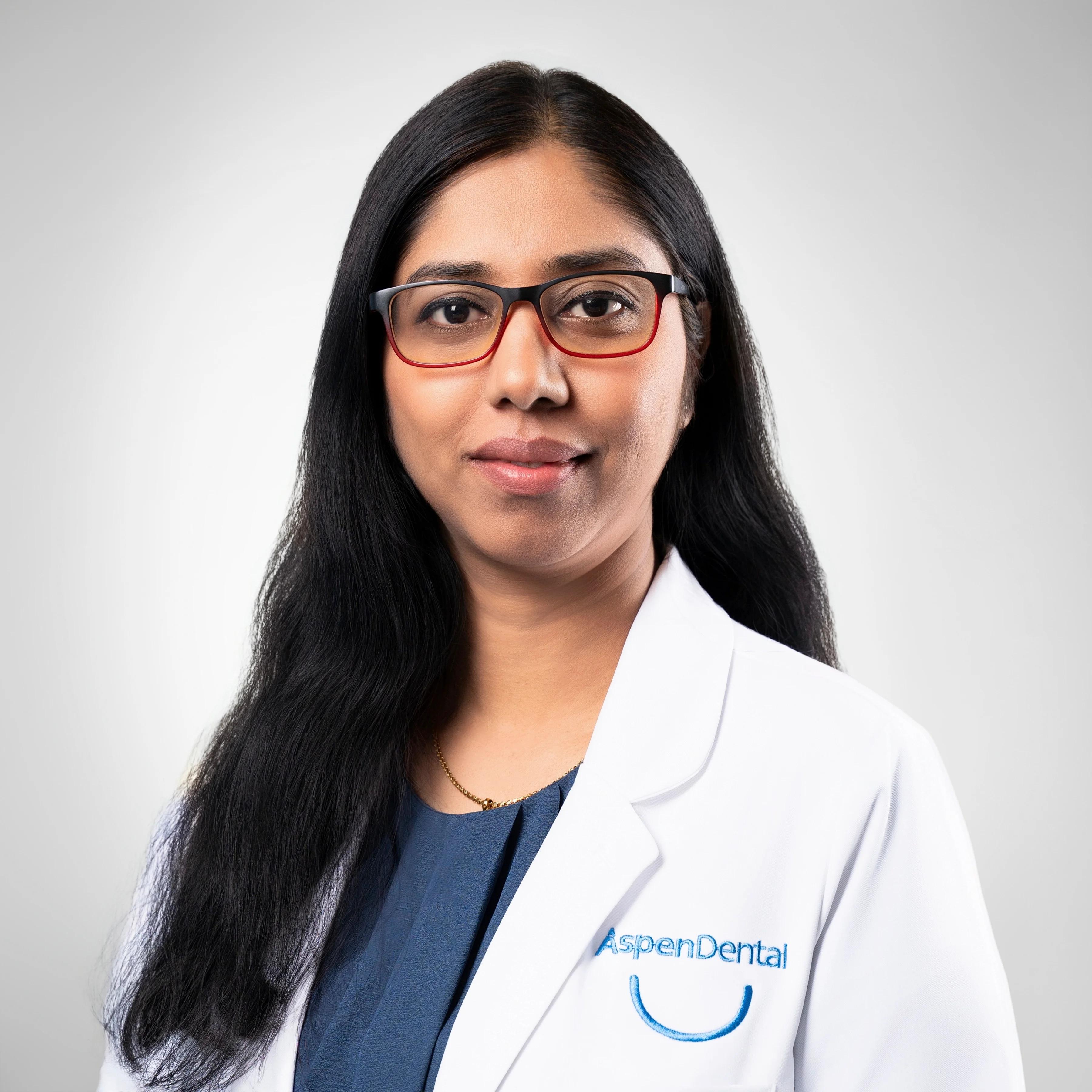 Yasmin Sindhi, Bachelors