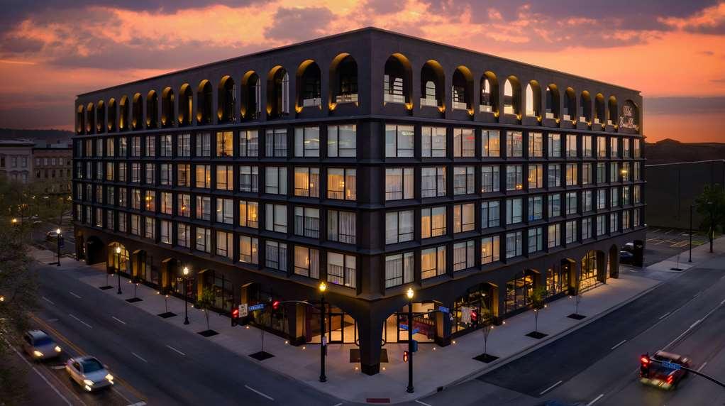 Hotel Bourre Bonne Louisville, Curio Collection by Hilton