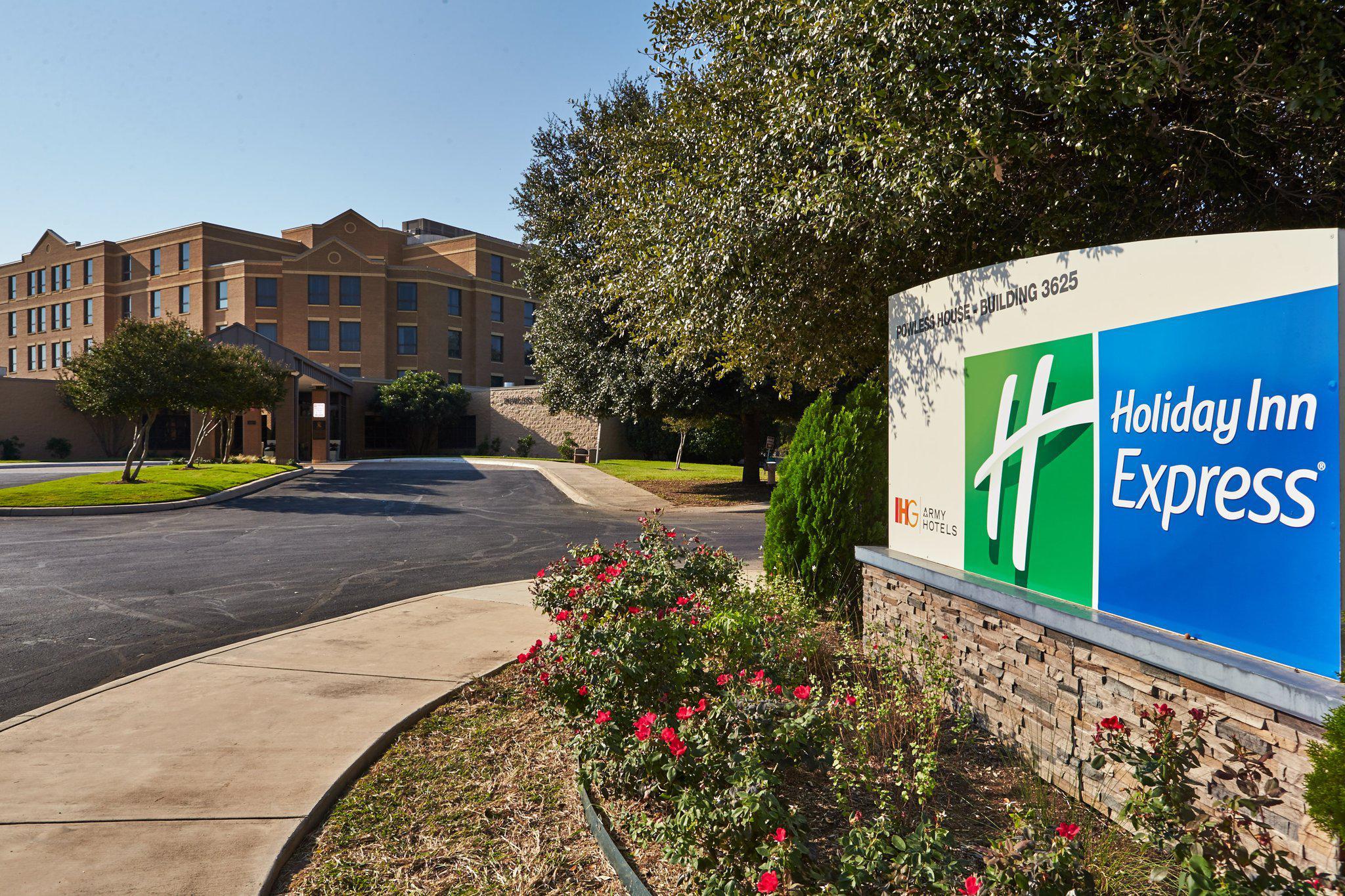 Holiday Inn Express Powless House