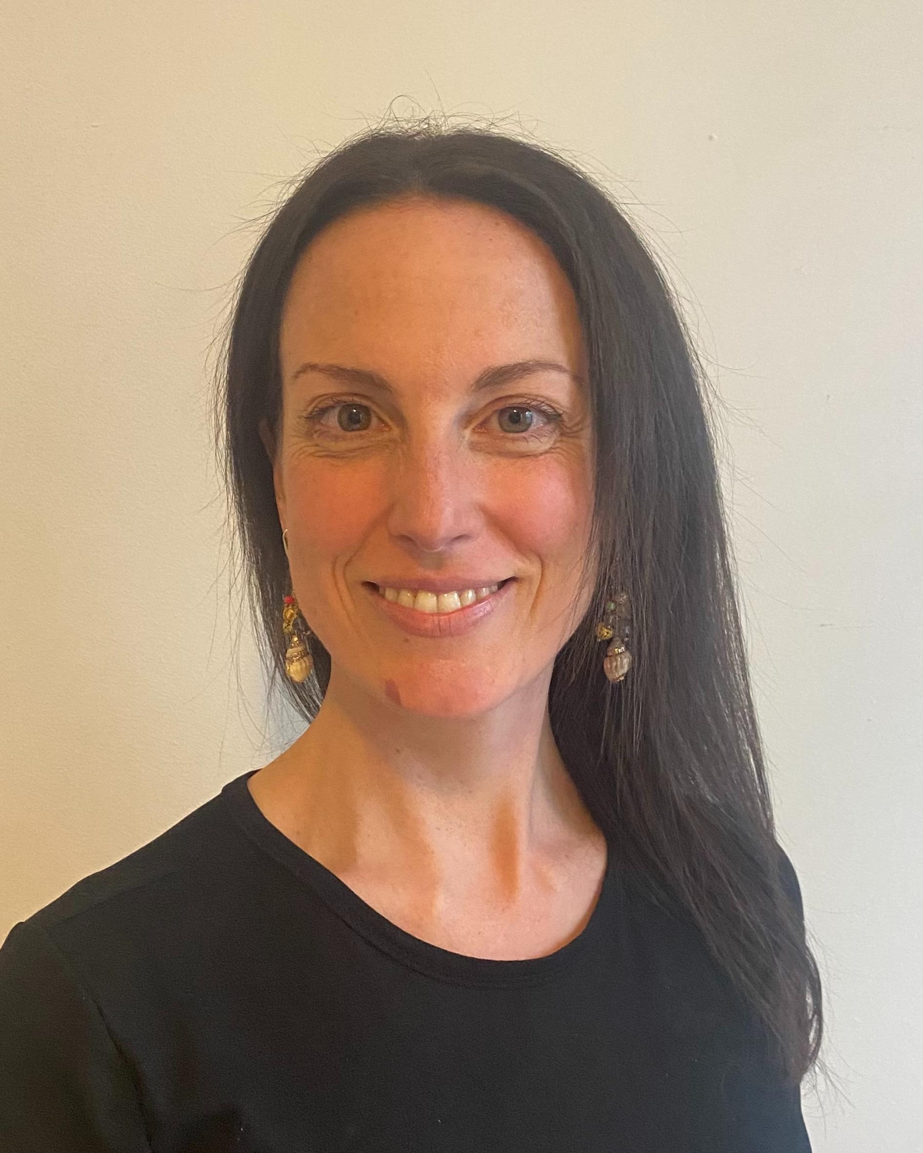 Jacqueline "Jakki" de Senglau, DPT