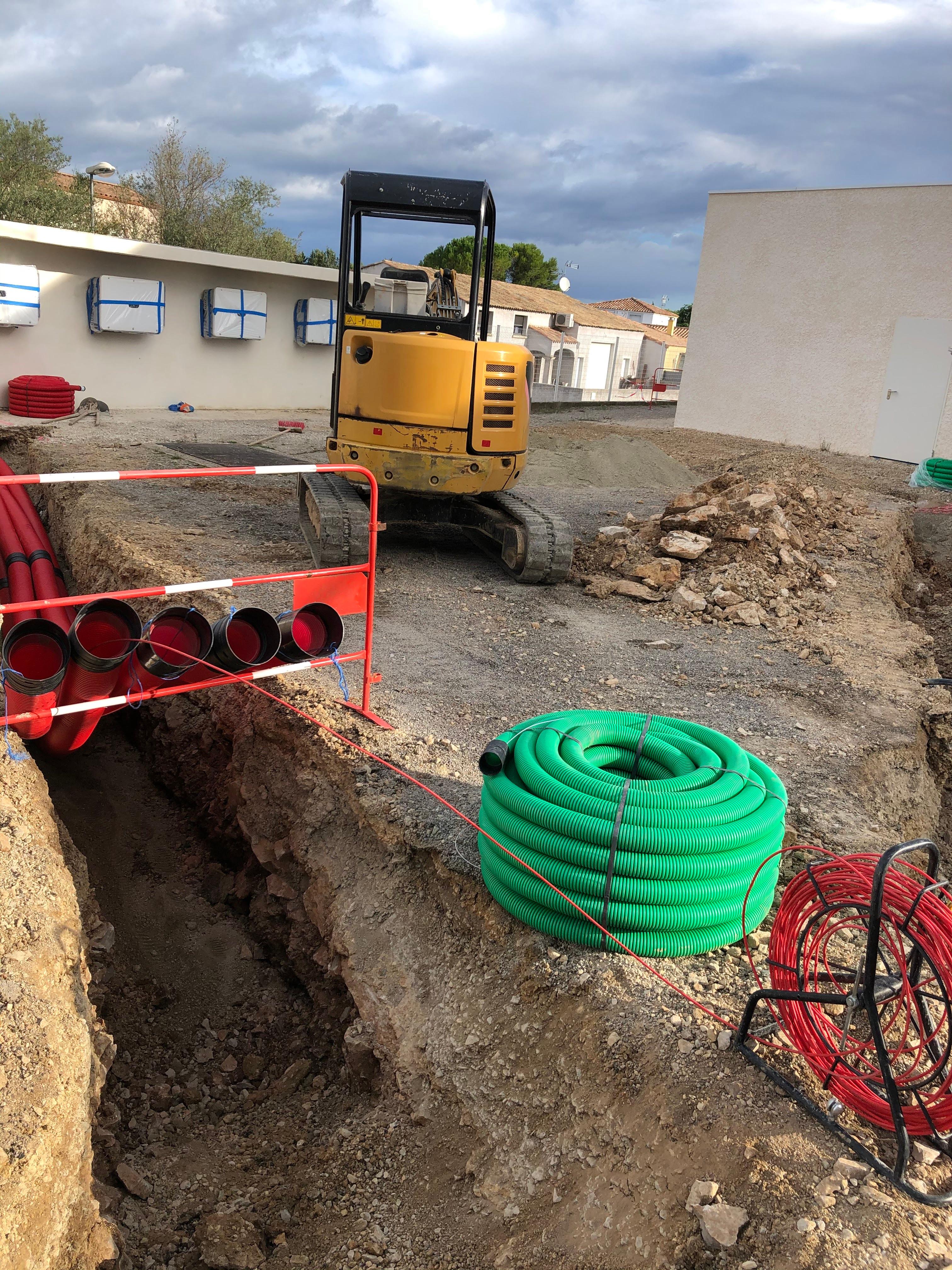 Multi Travaux Terrassement Réseaux VRD Dallages Béton