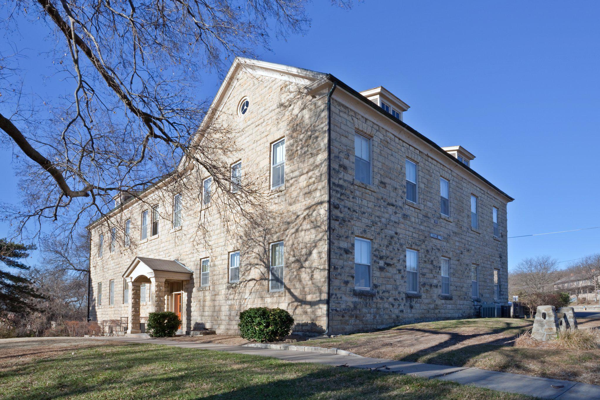 IHG Army Hotels Bacon & Waters Hall - Historia