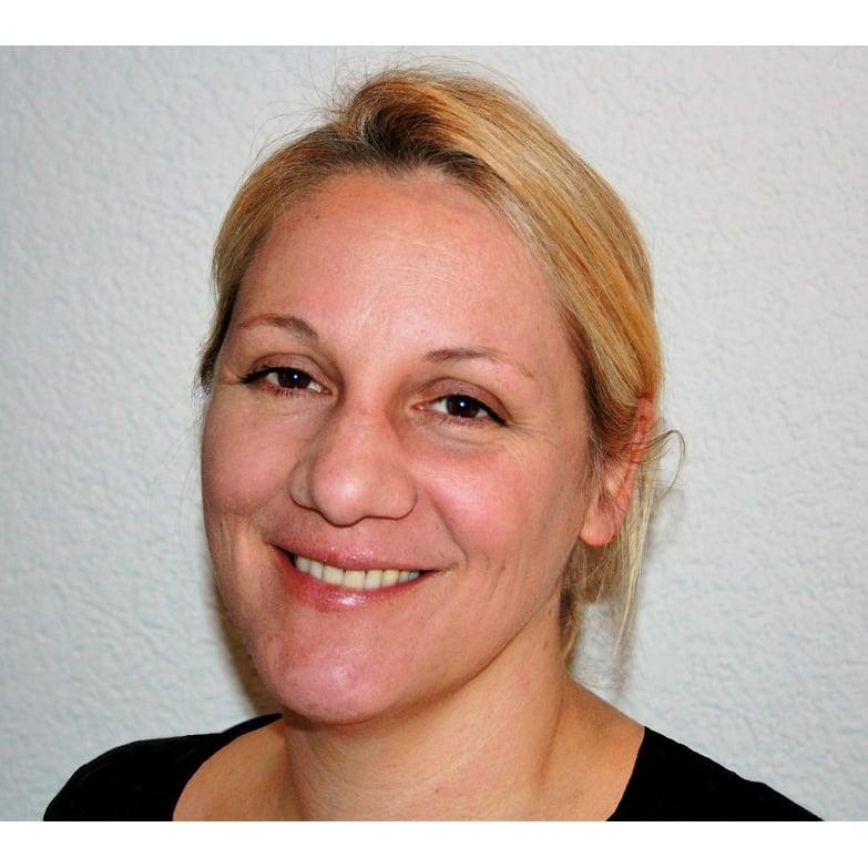 Pompes Funèbres Associées SA