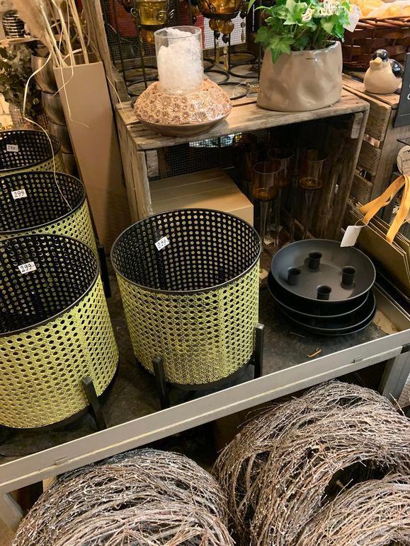 Heby Blomsterhandel & Begravningsbyrå