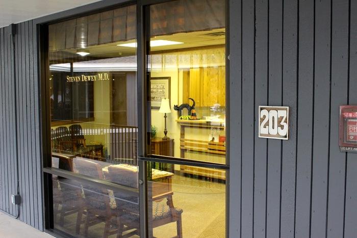 Southwestern Ob/Gyn: Steven Dewey MD