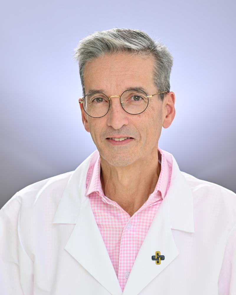 Roberto Solis, MD