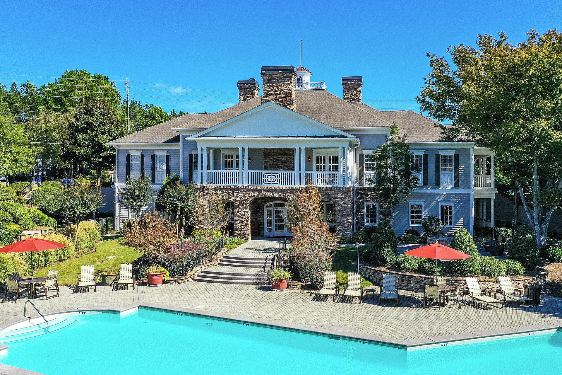 Crestmark Apartments