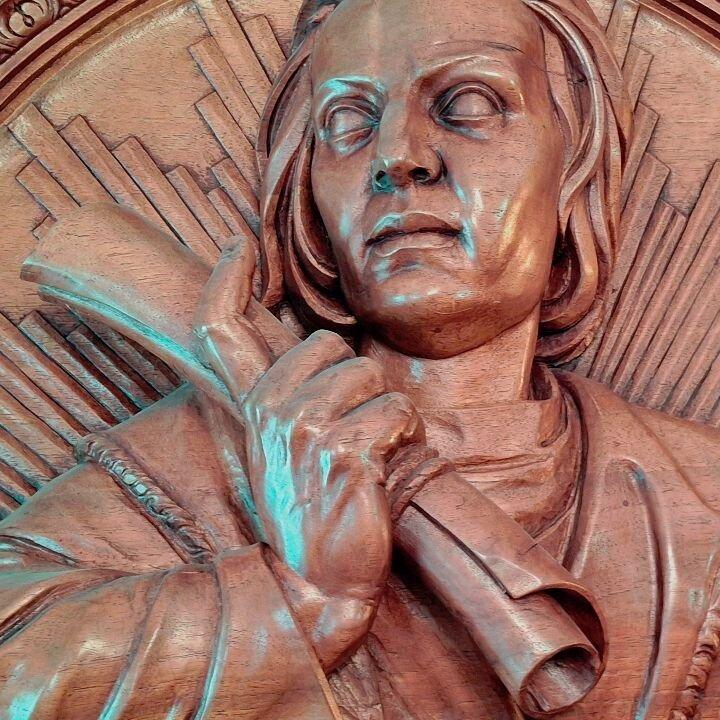 Ángel Valdés Muñiz Ebanistería y Escultura