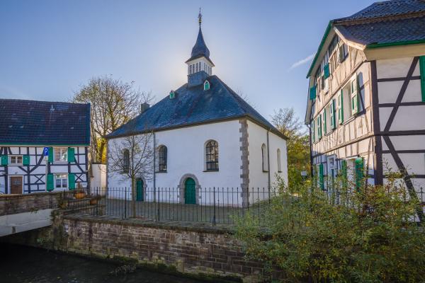 Kirche im Dorf Gruiten - Evangelisch-reformierte Kirchengemeinde Gruiten-Schöller