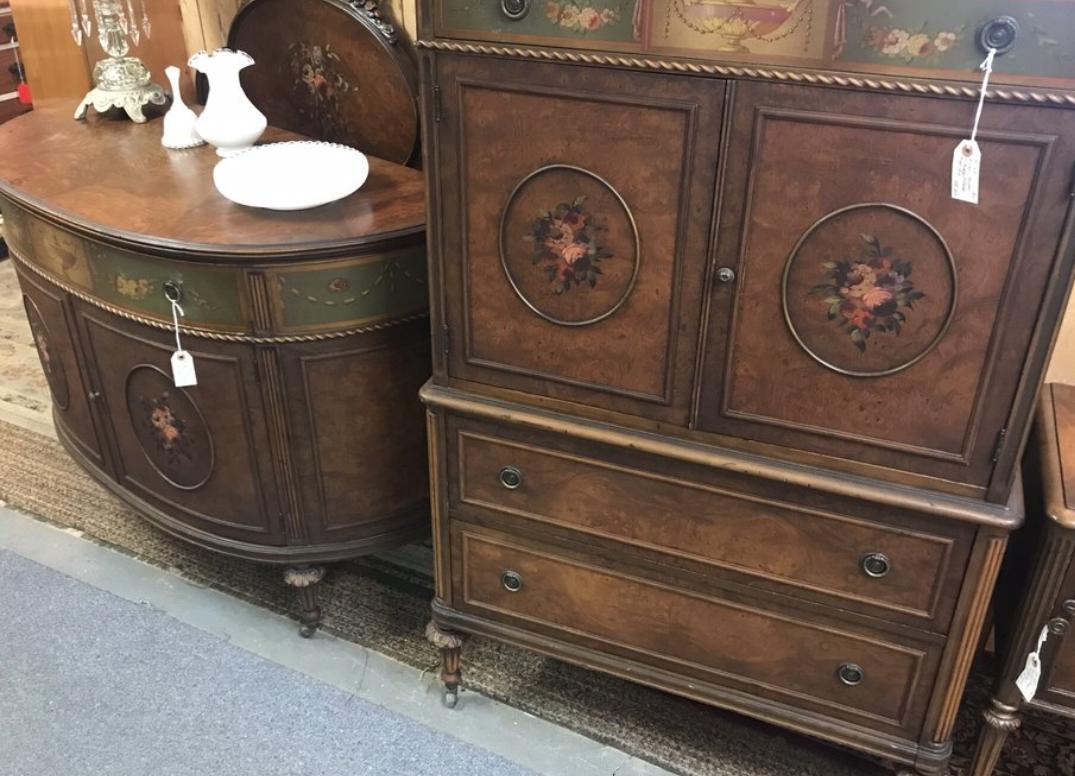 Route 43 Antique Mall