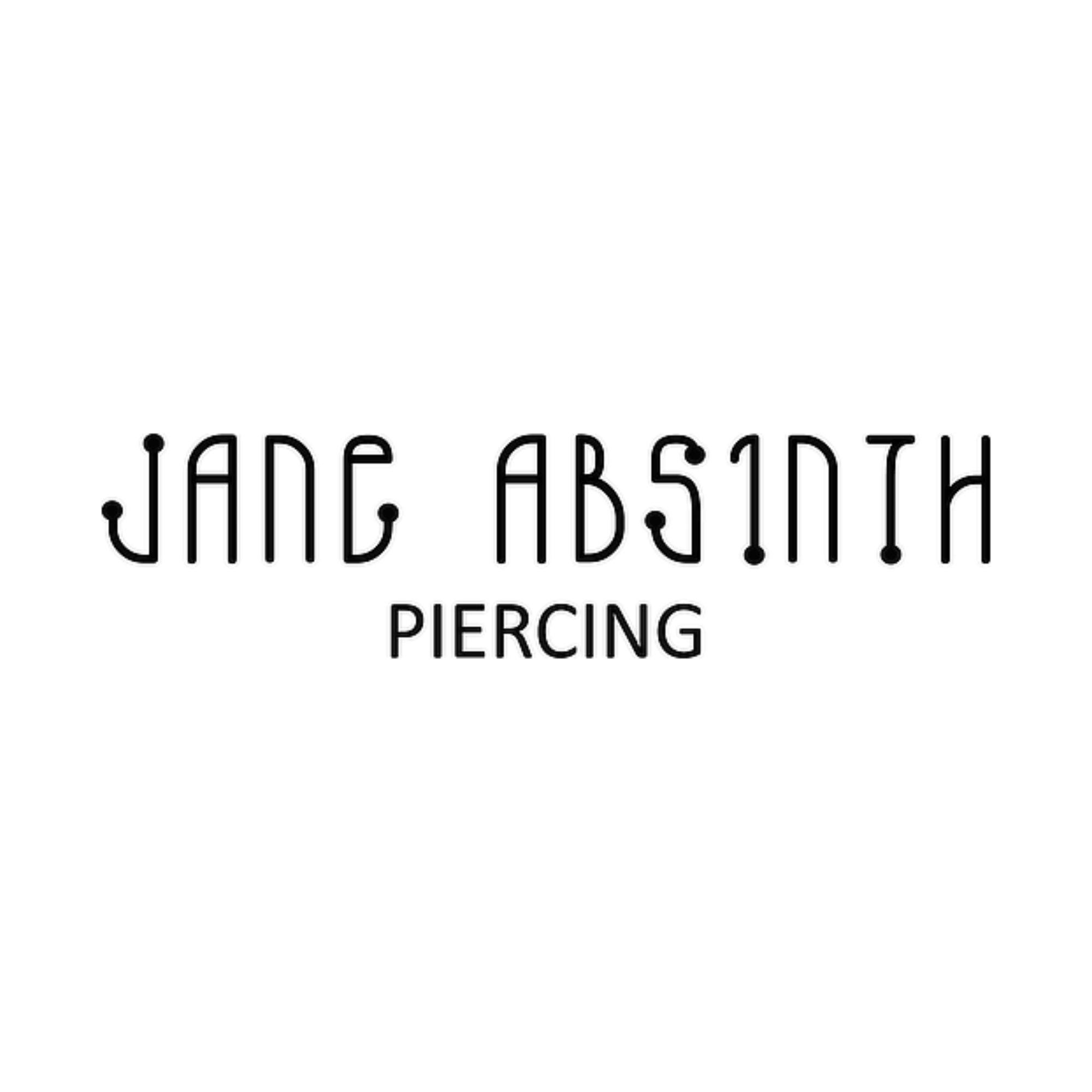 Jane Absinth Piercing