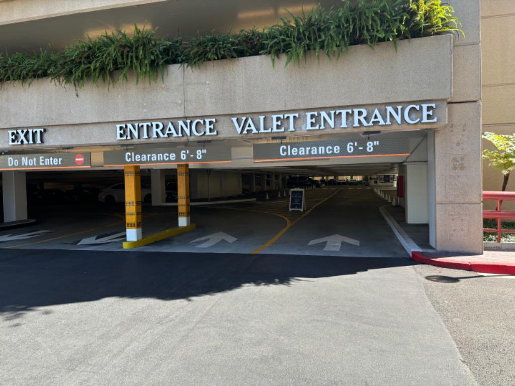 LAZ Parking - South Coast Plaza