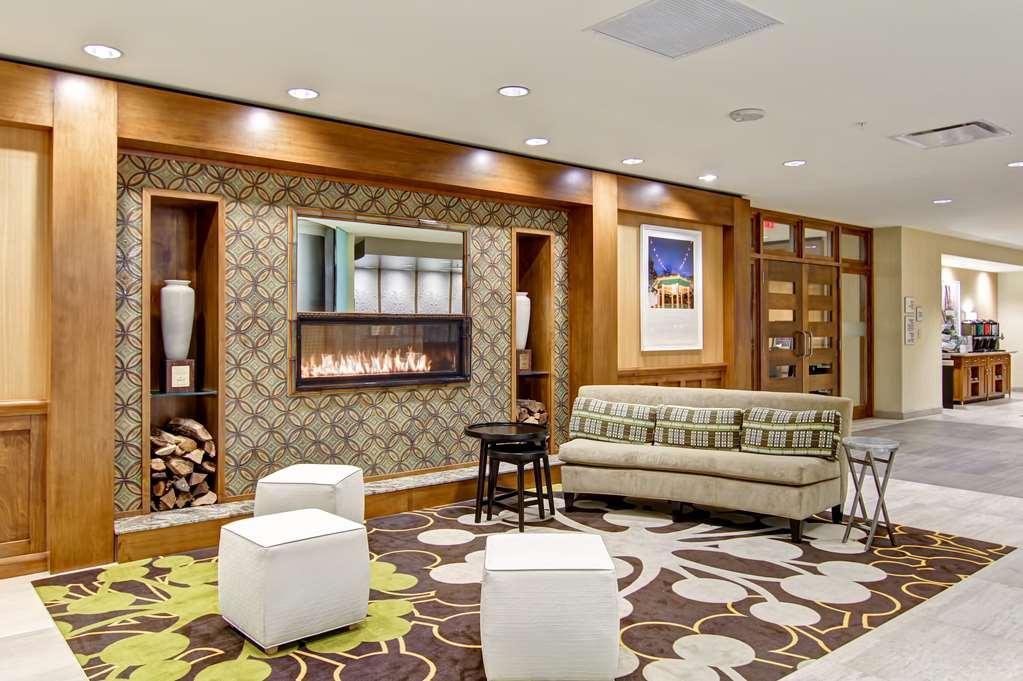 Hampton Inn & Suites Cincinnati-Downtown
