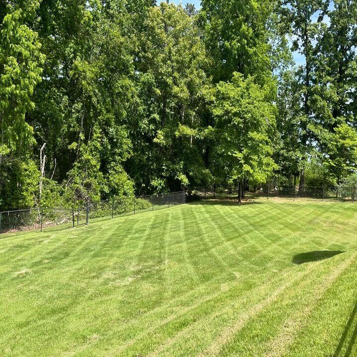 Brothers Lawn Maintenance LLC