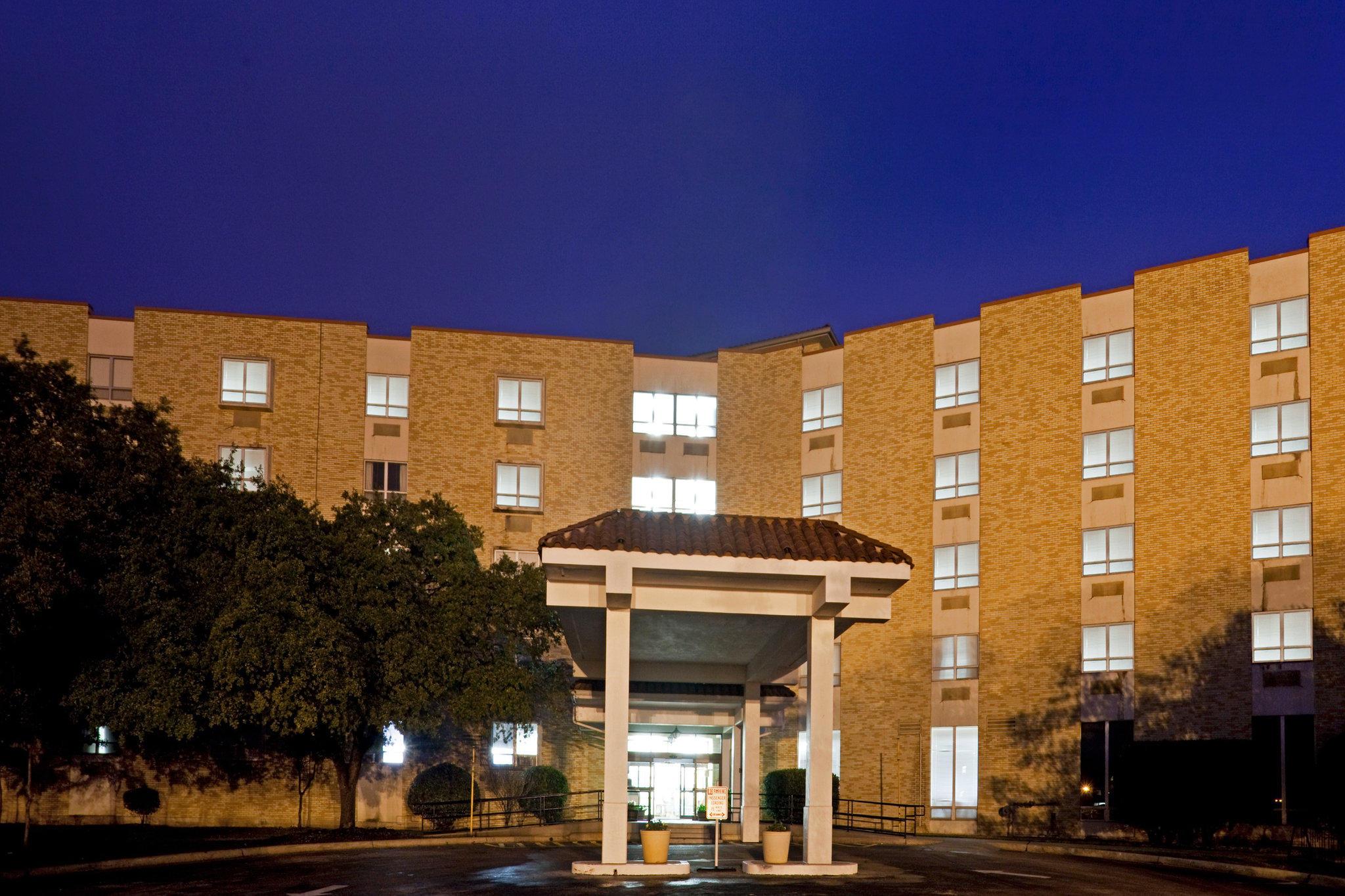 IHG Army Hotels Building 1384