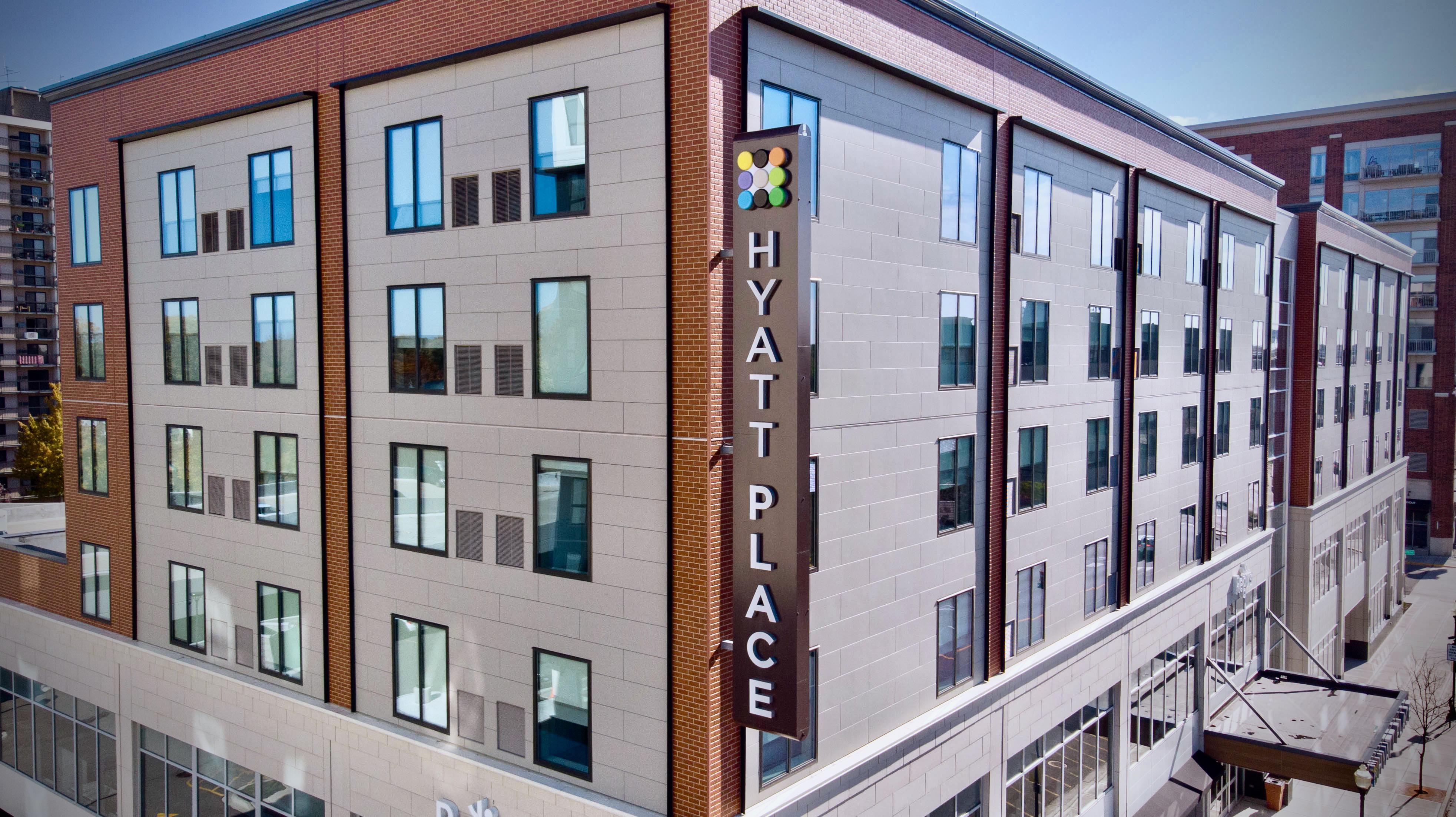 Hyatt Place Detroit / Royal Oak