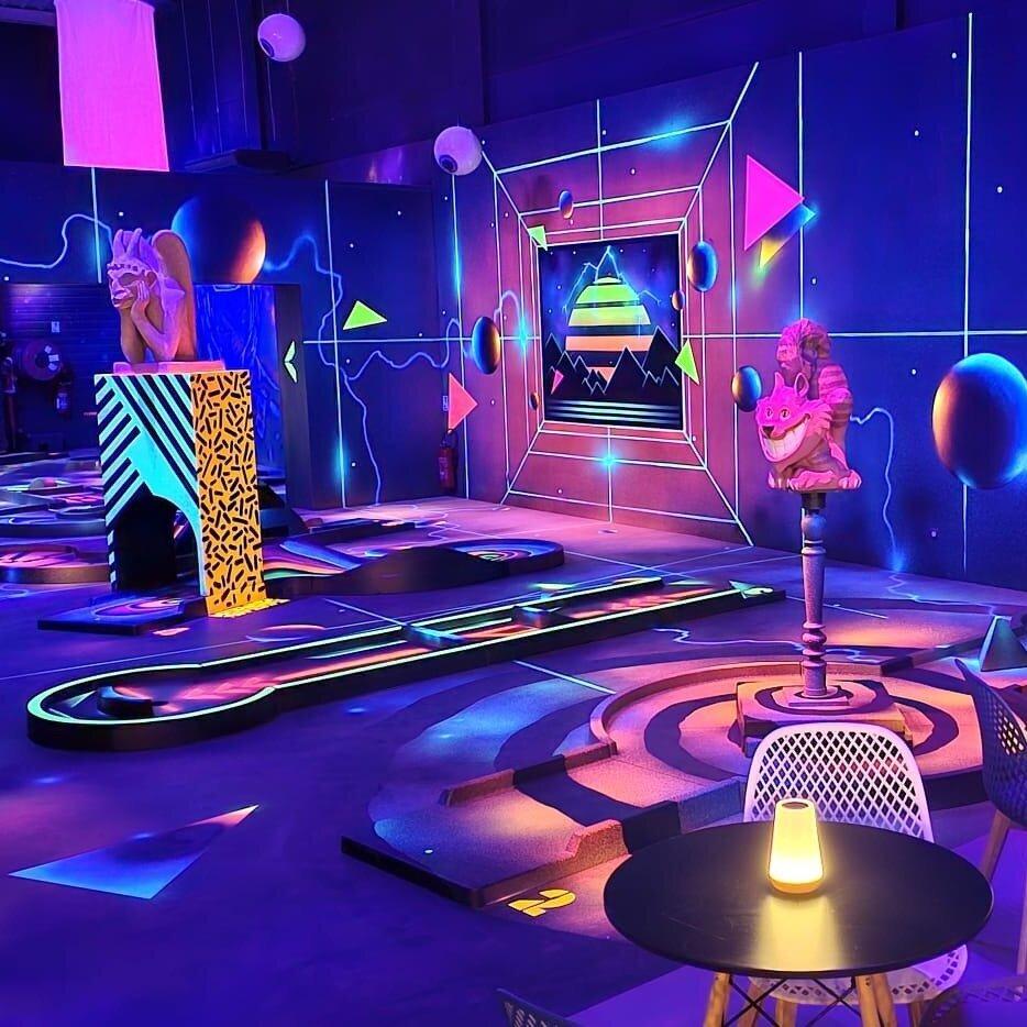 BLACK HOLES MINIGOLF CHAMBLY L ISLE-ADAM