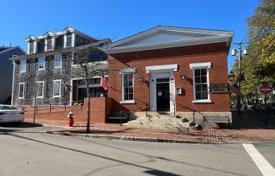 Rockland Trust Bank - Branch & Commercial Lending Center & Investment Office