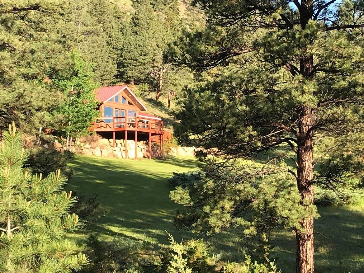 Montana's Wolf Creek Lodge