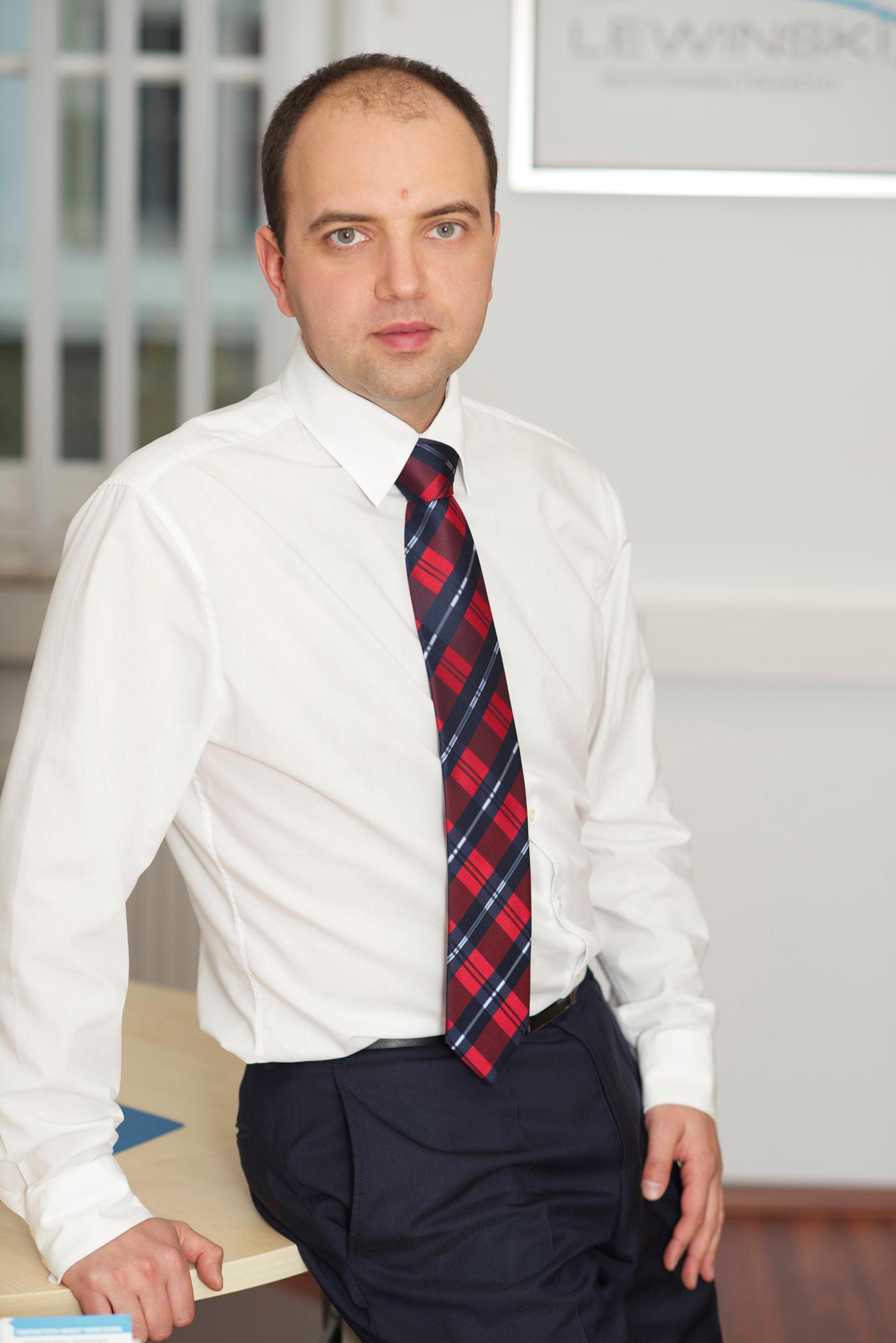 Genadi Lewinski, Rechtsanwalt