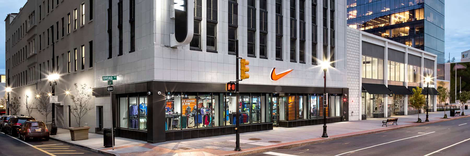 Nike Factory Store - Newark