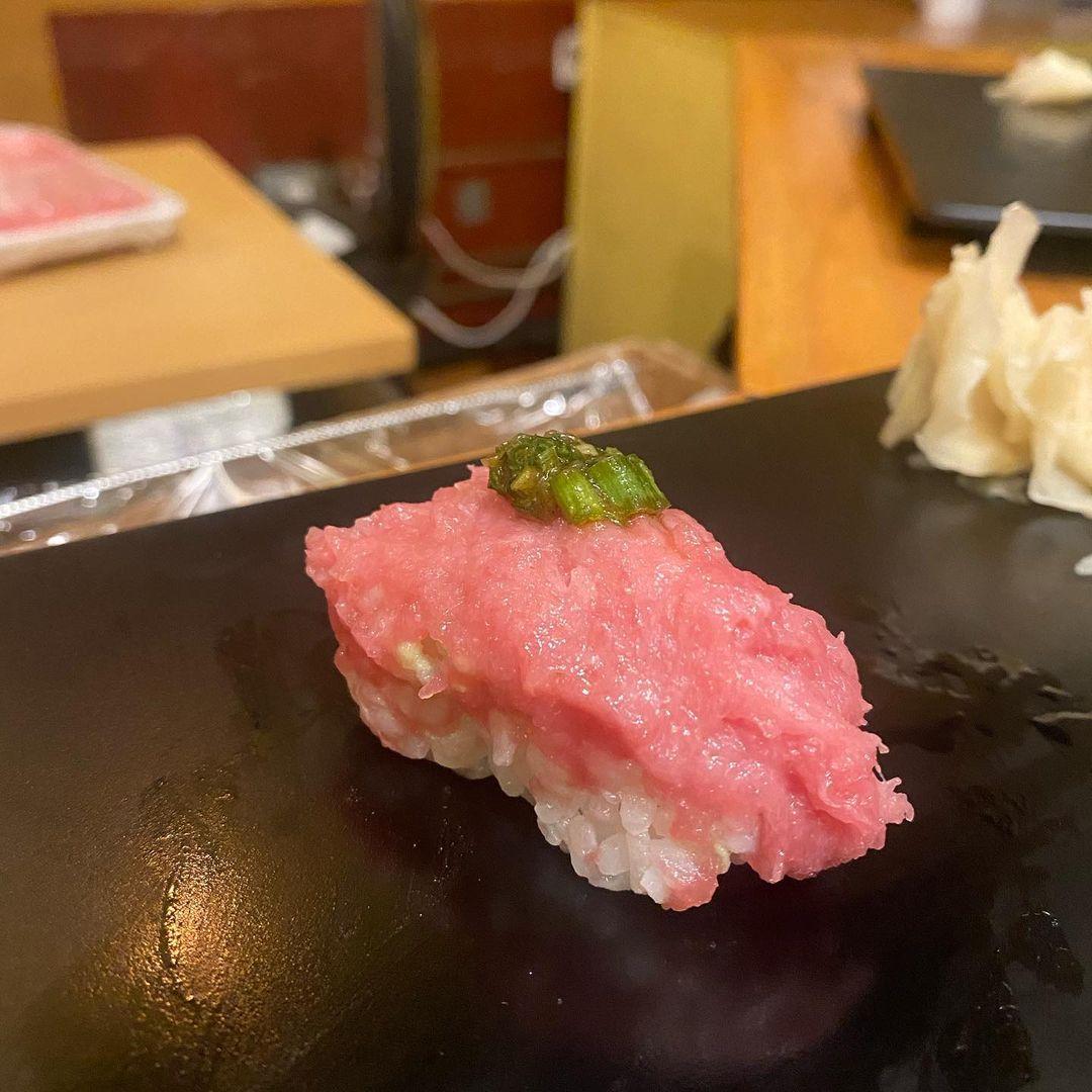 Tanoshi Sushi Sake Bar