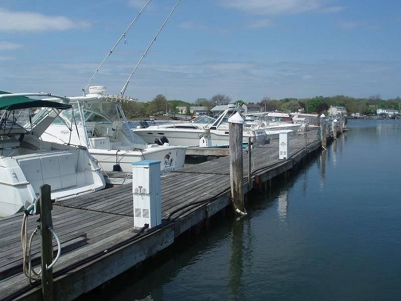 Stoneham Boat Center Inc