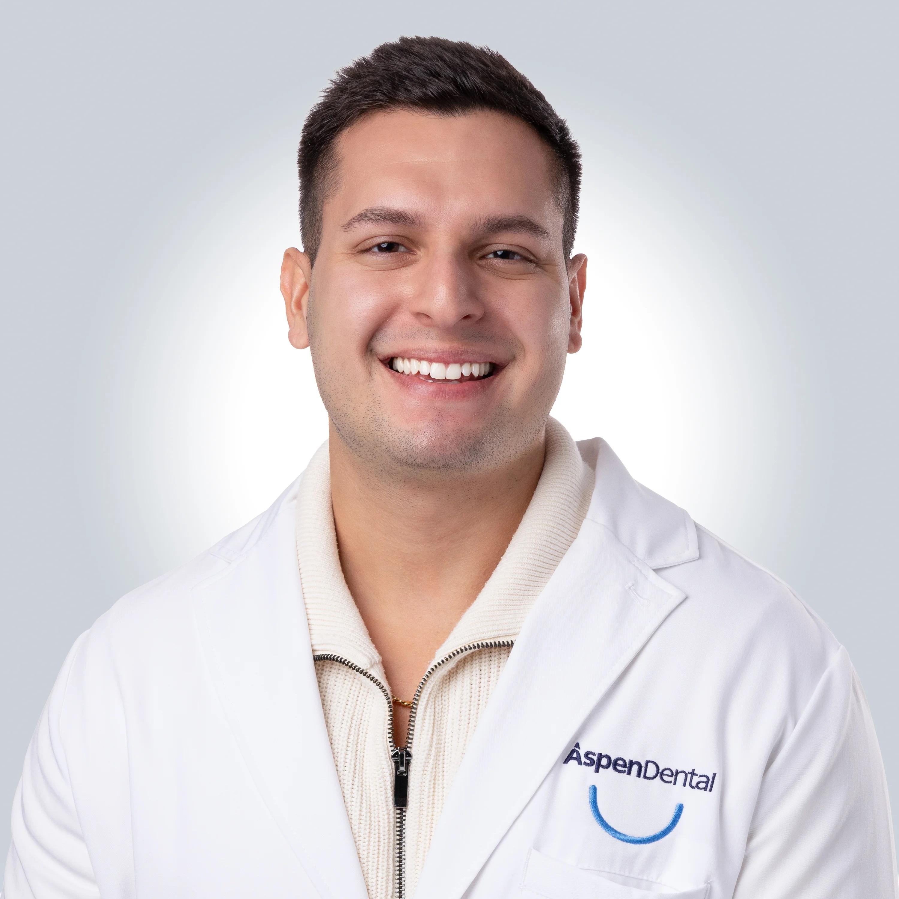 Mauricio Ochoa, DDS, DMD