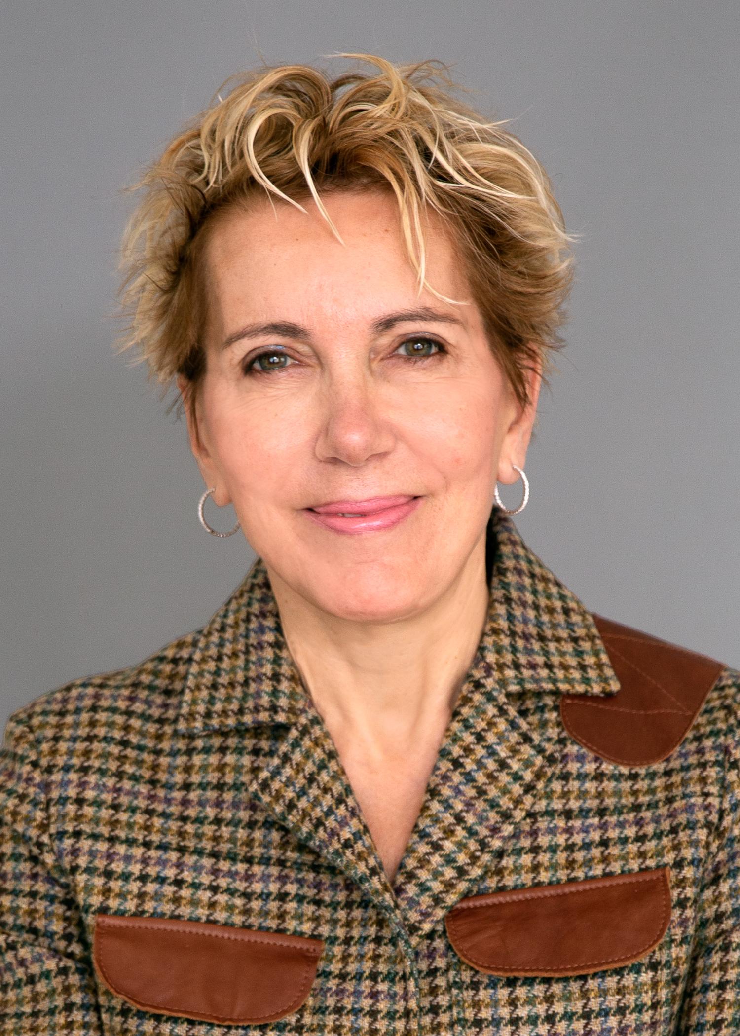 Areta Daria Podhorodecki, MD