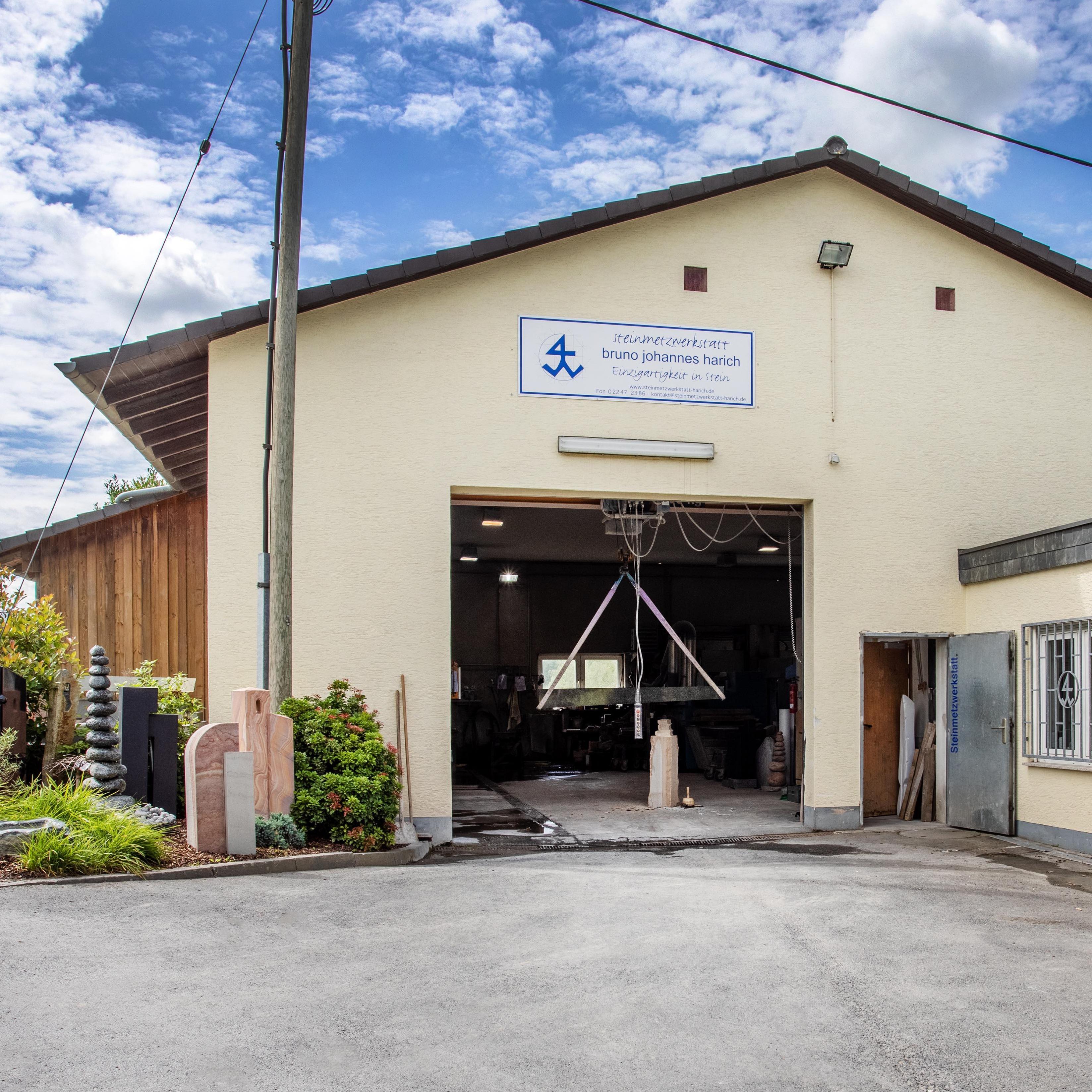 Steinmetzwerkstatt | Natursteine | Grabmale | Bildhauer Bruno Johannes Harich GmbH Siegburg