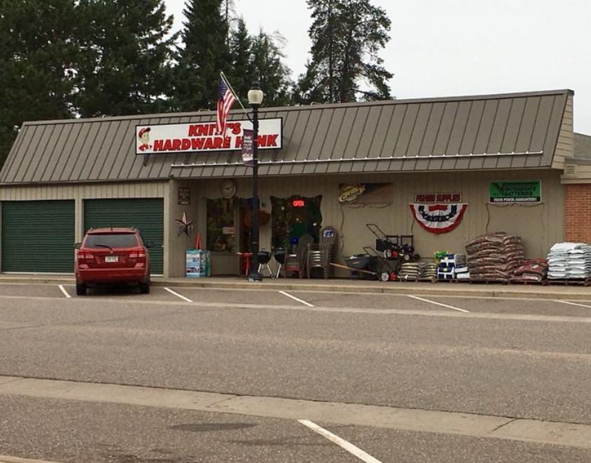 Knitt's Hardware Hank Store