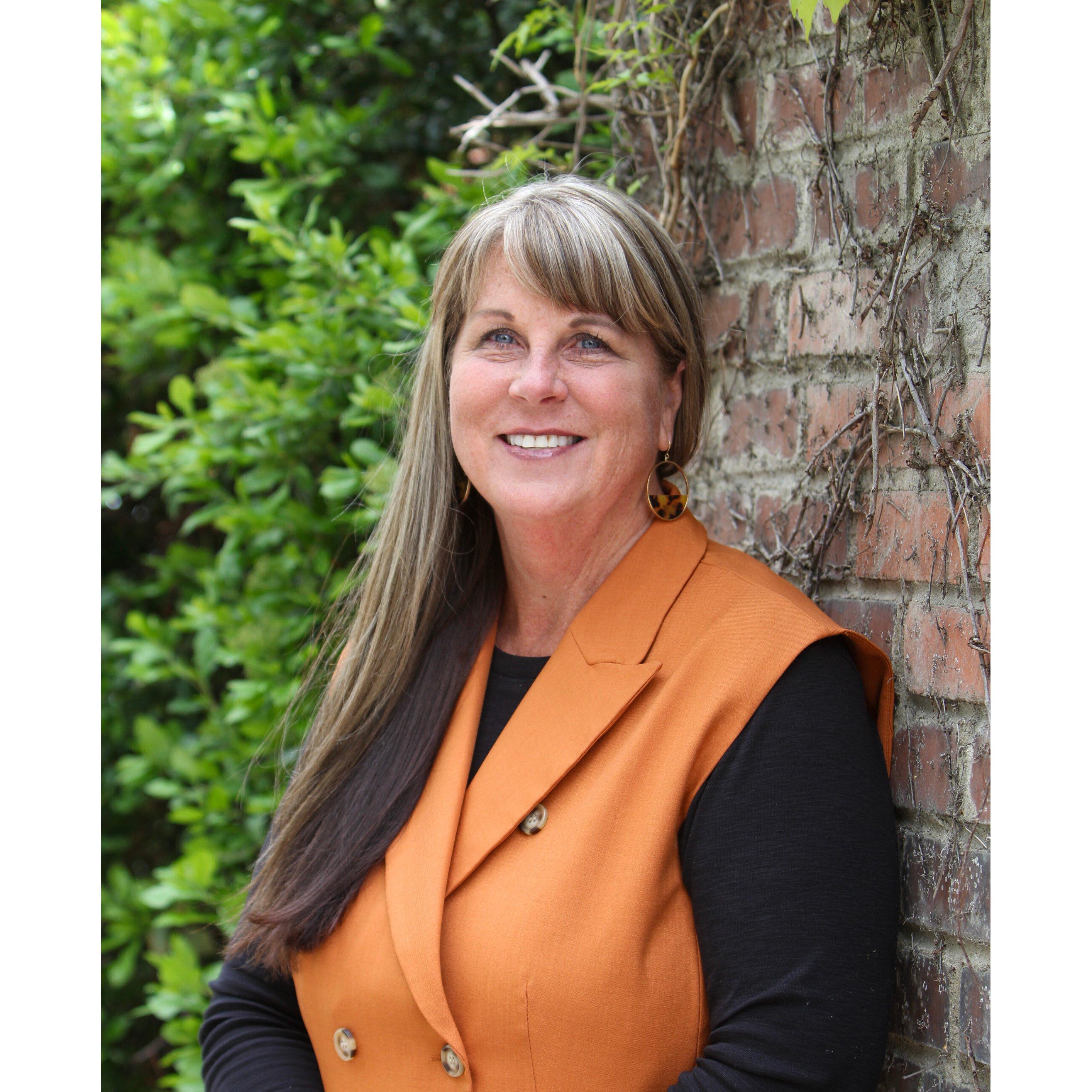 Michelle Hellinga Real Estate - Silvercreek Realty Group