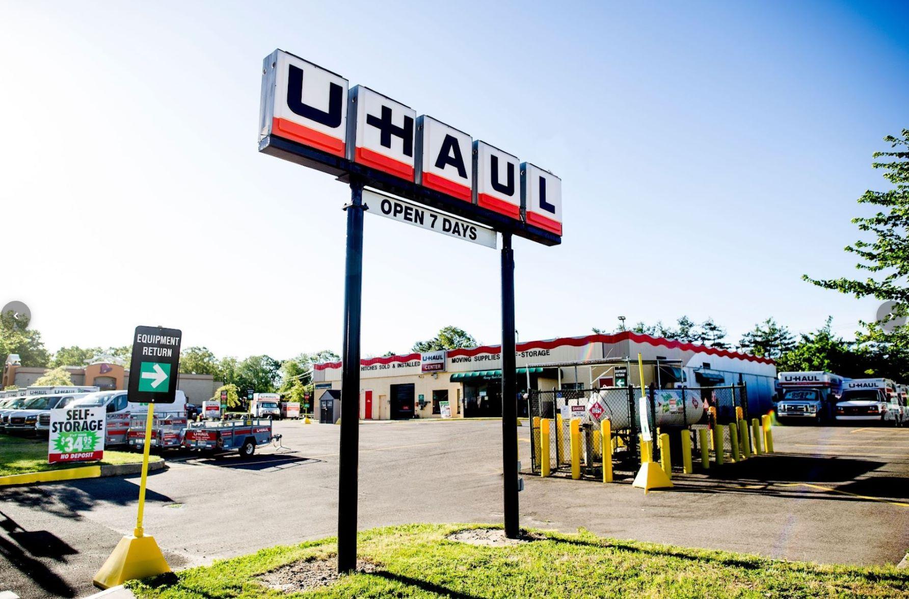 U-Haul Moving & Storage of Smithtown