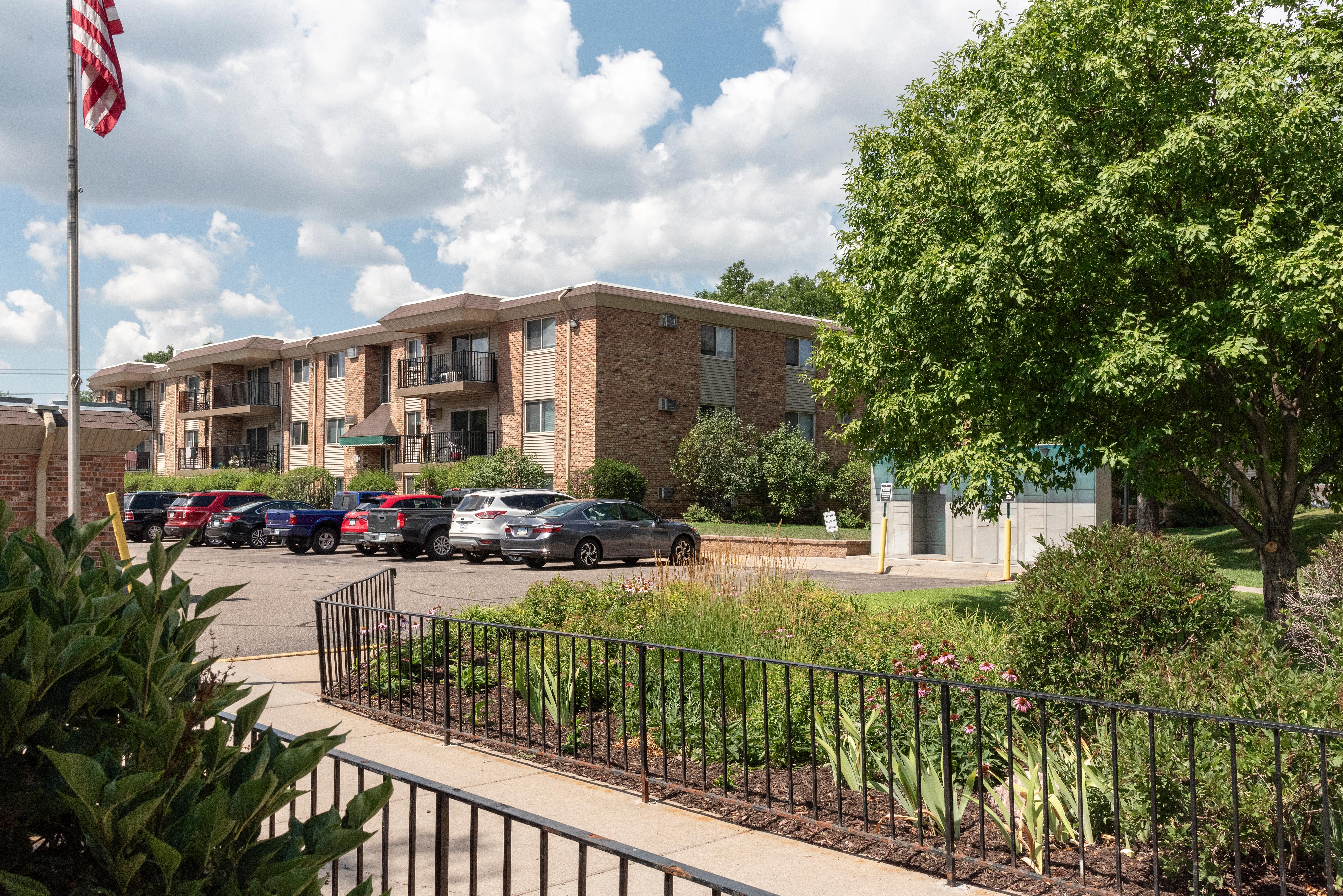 River Pointe Apartments