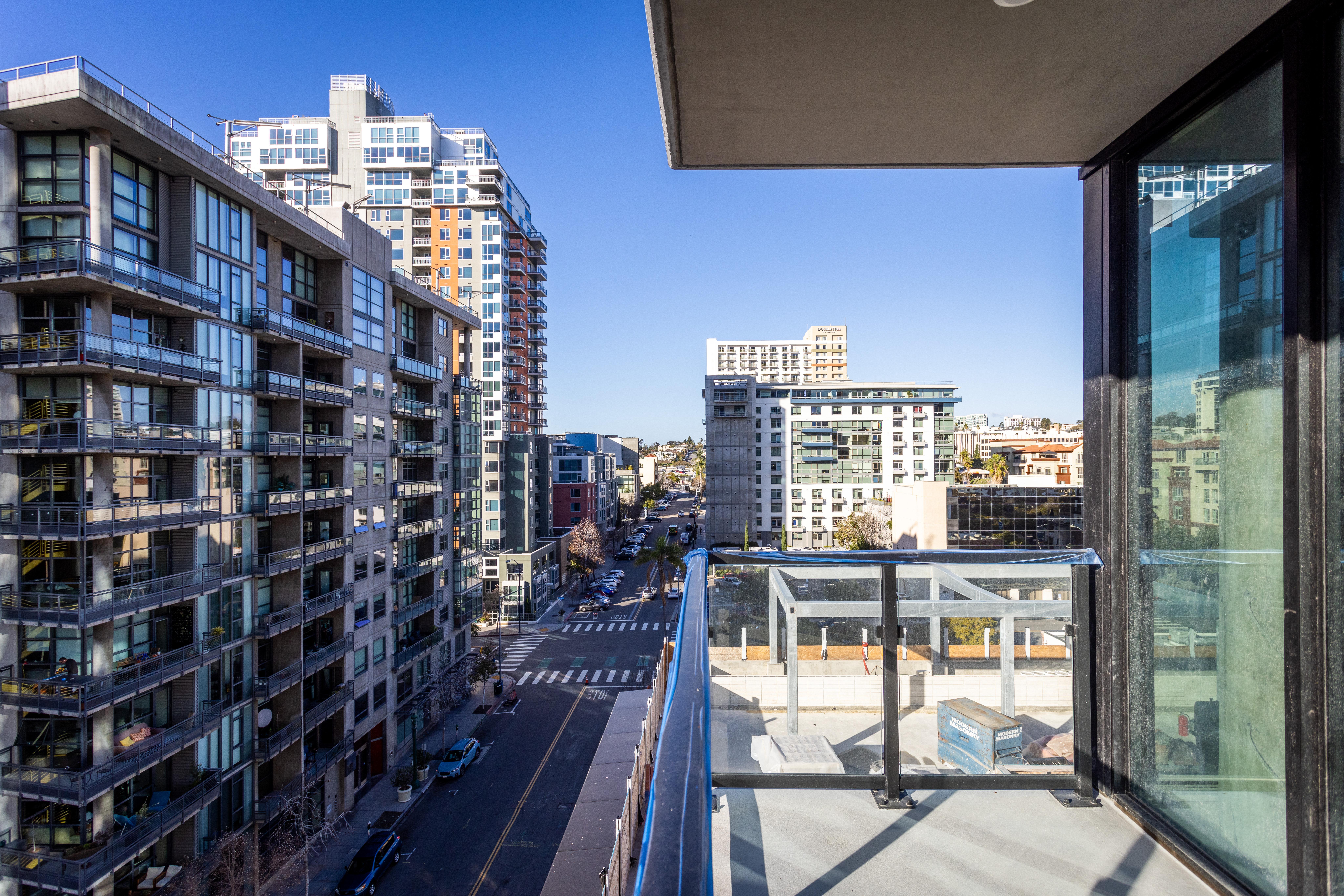 Simone Little Italy Apartments