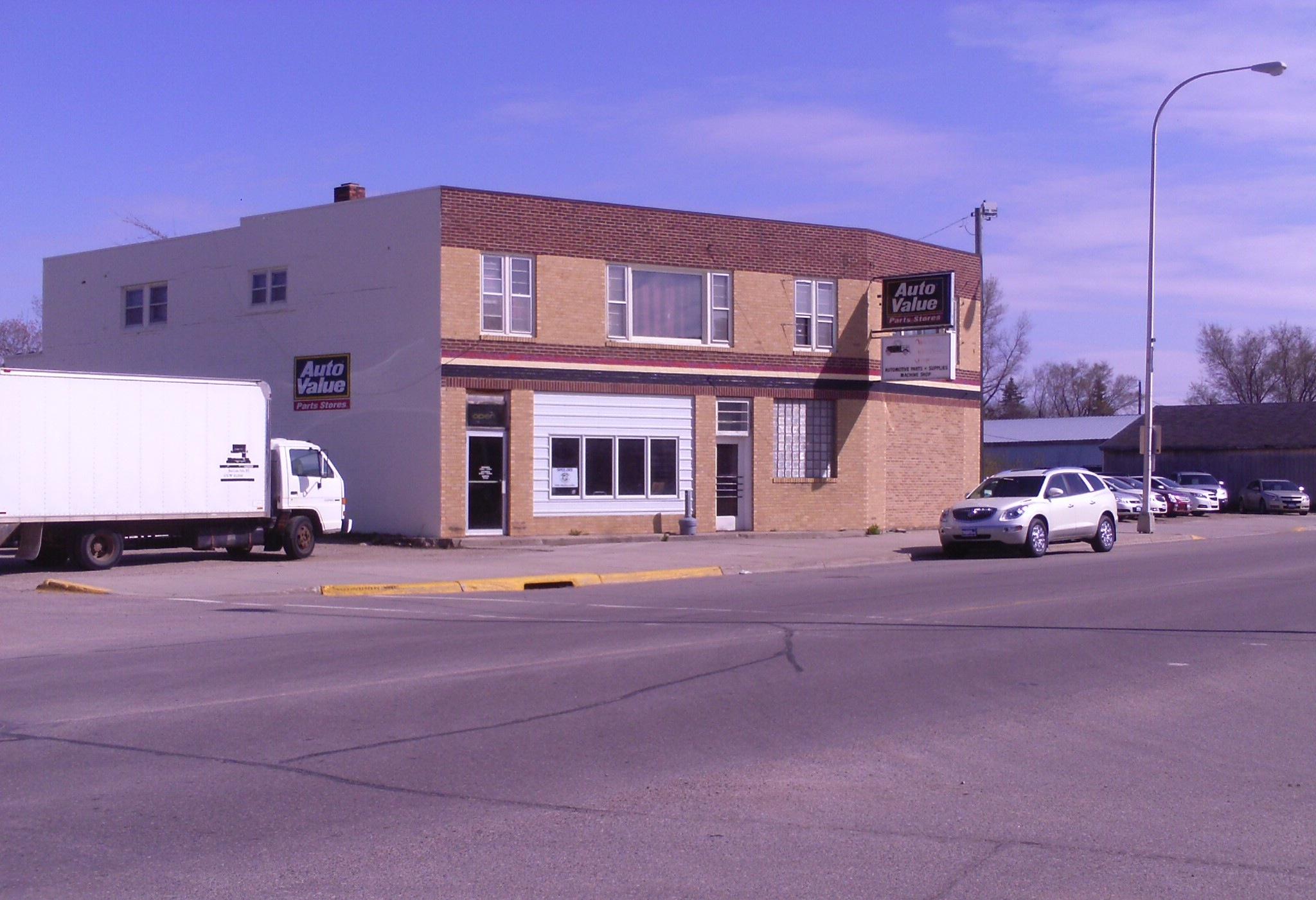 Auto Value Red Lake Falls