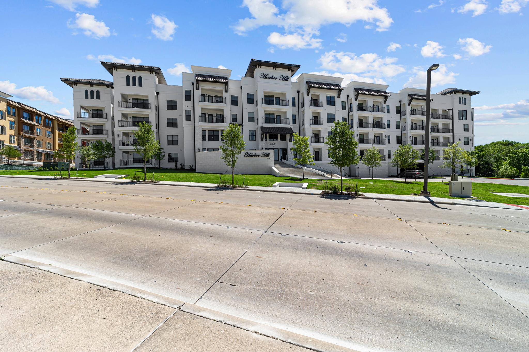 Harbor Hill Apartments