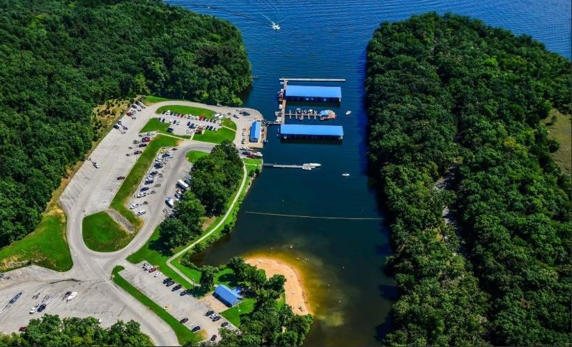 Lake of the Ozarks State Park Grand Glaize Marina Boat Rental