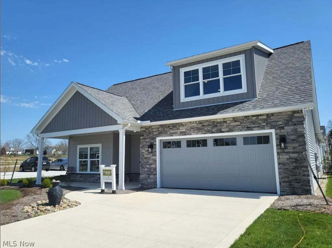 The Courtyards at New Seasons, an Epcon Community