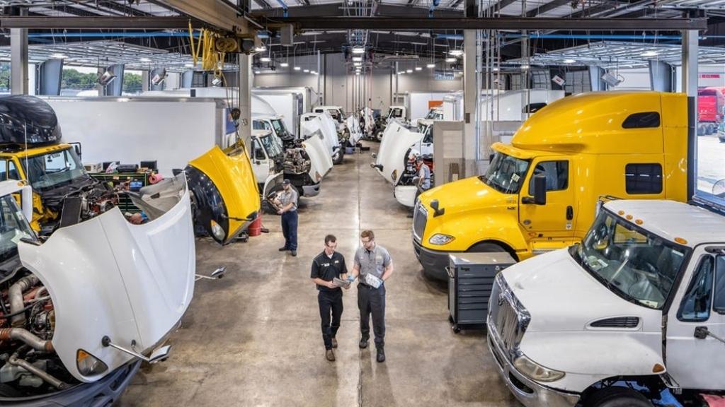 Rush Truck Centers - Lowell