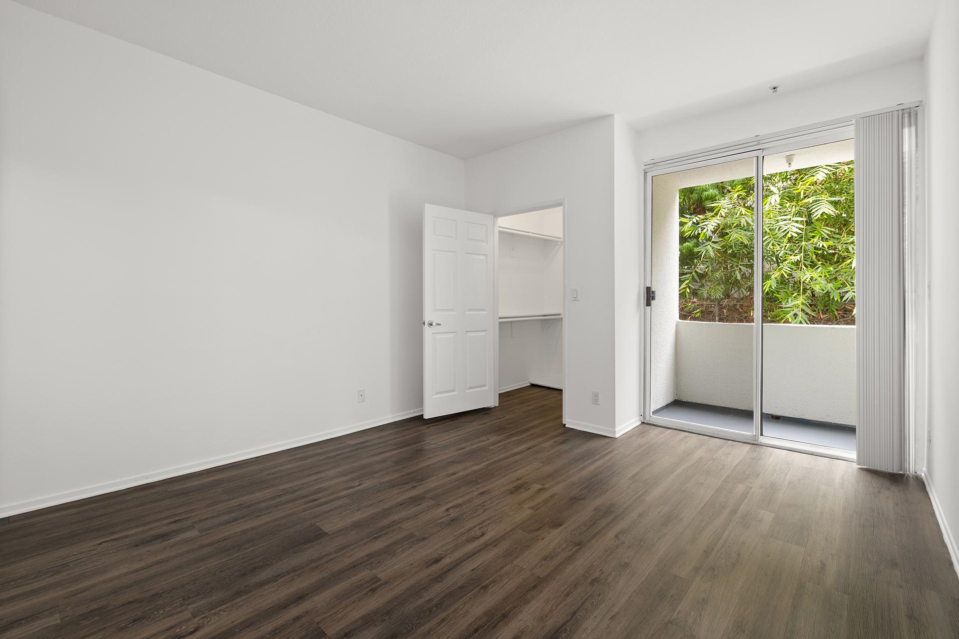 5015 Clinton Apartments