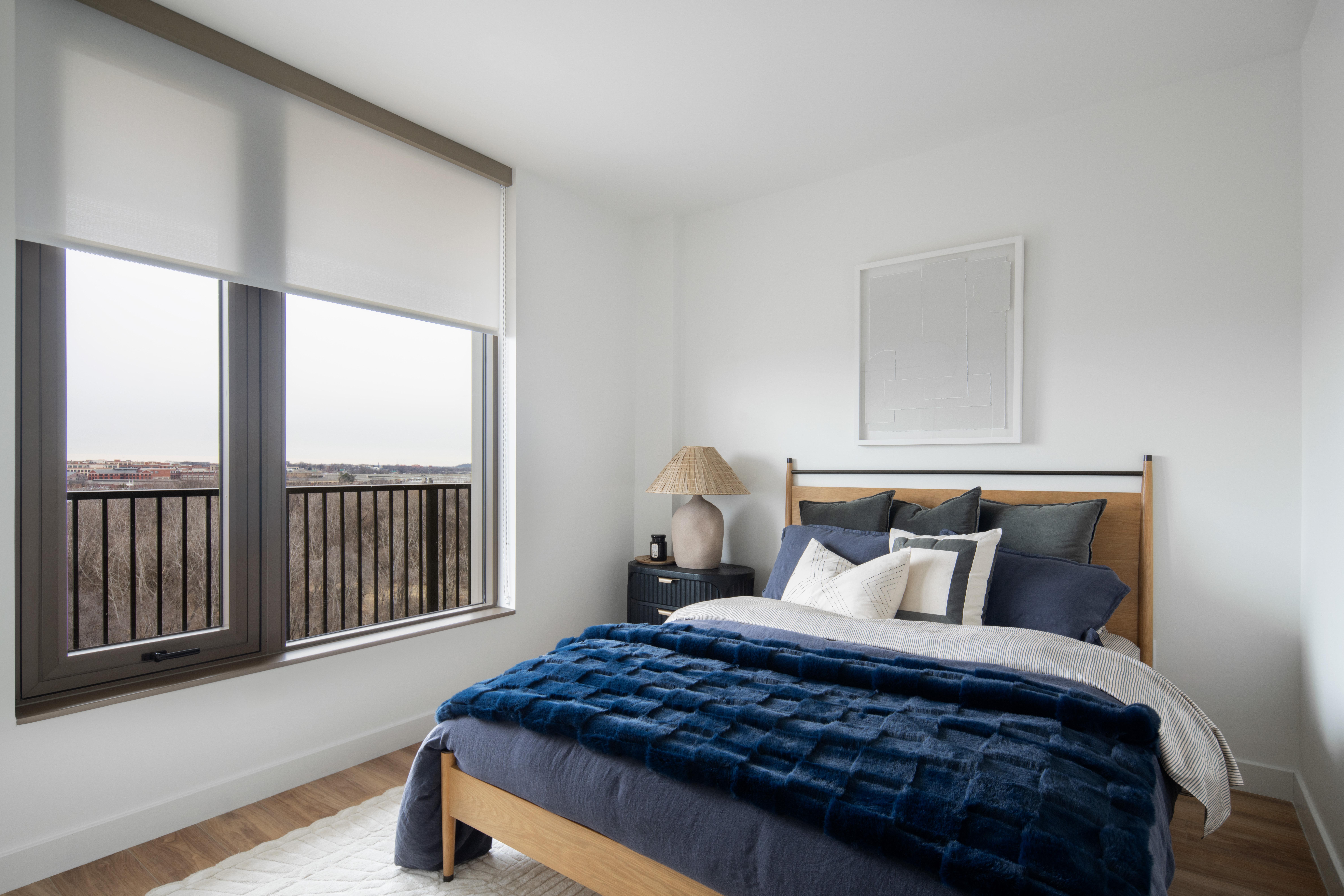 Stratos at Bridge District