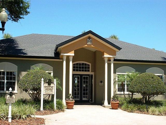 Hawthorne Groves Apartments