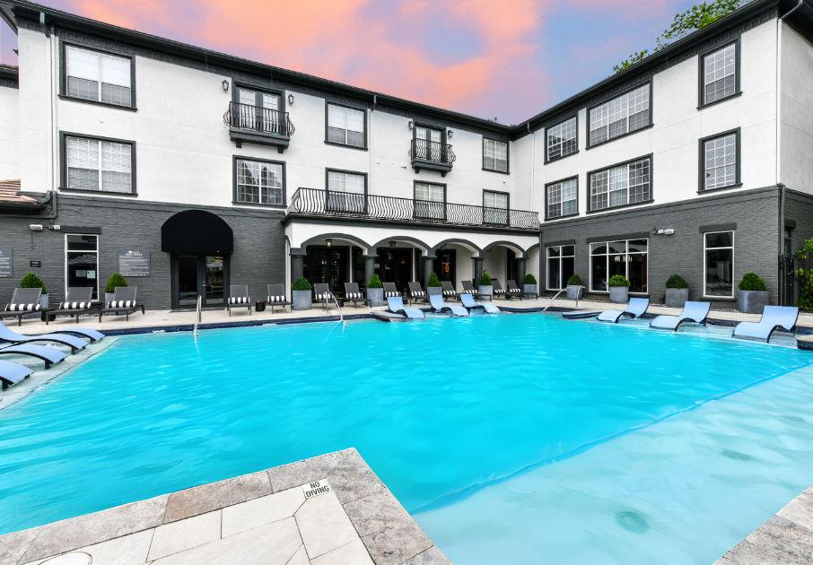 Avana Cheshire Bridge