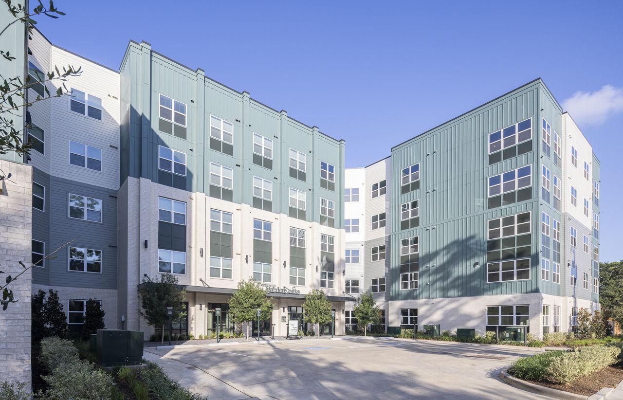 Broadstone Garden Oaks